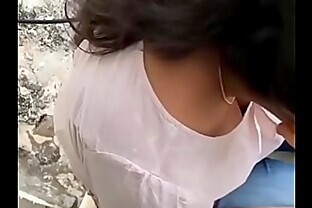 Indian girl clevage so hot 14 sec