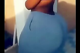 African girl big ass (wide hips) 9 sec poster