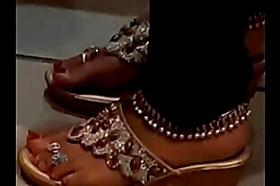 Feet lovers part 3. Enjoy pics of Indian women feet. 7 min poster