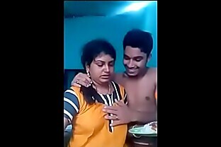 Kerala Adimali Malayalam 37 yrs old married beautiful and hot housewife aunty’s (yellow nighty) boobs pressed by her 23 yrs old unmarried i. lover Idukki Linu at the kitchen super hit viral porn video-1 @  # Part 1. poster