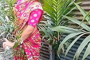 Bengali Desi Bhabhi Outdoor Chudai Devar Ke Saath red Saree main (Official Video By Localsex31)