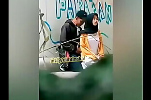 Bokep Indonesia - ABG Jilbab Temanggung Jawa Tengah -  2 min poster
