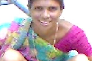aunty piss