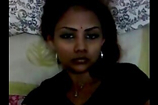 Tamil girl fingering pussy 20 sec