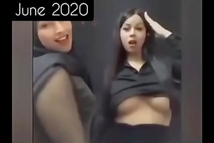 Koleksi gadis bertudung 50