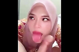 Mahasiswi Hijab Ketagihan Sepong 55 sec poster