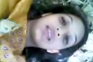 VID-20190502-PV0001-Andhra (IAP) Telugu 26 yrs old unmarried girl fucked by her 29 yrs old unmarried lover secretly in forest sex porn video poster