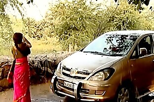 ---Indian Village Bhabhi Washing {UNCUT EXCLUSIVE SCENE} ...MUST WATCH