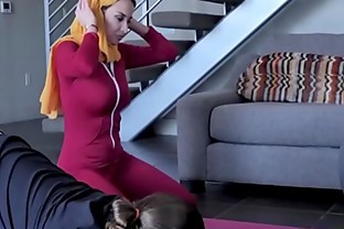 Muslim MILF Keeps Her Body Fir And Her Trainer Takes Advantage- Anissa Kate