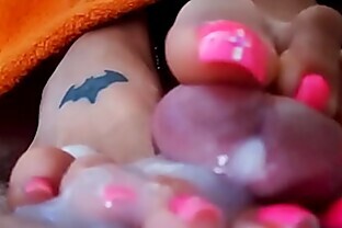 - Milf with pink toes gives best footjob 4 min