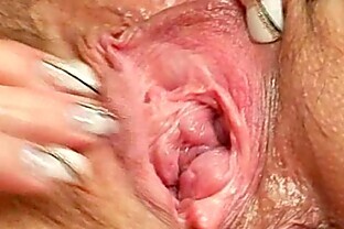 Older amateur mom squeezing her pussy muscles poster